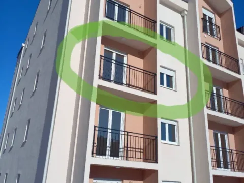 Sale, one bedroom apartment, 50m², Cetinje, Crna Gora - image 11