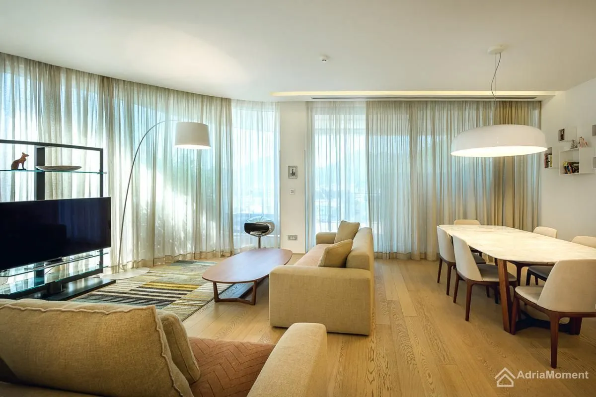 Prodaja, dvosoban stan, 156m², Centar, Budva