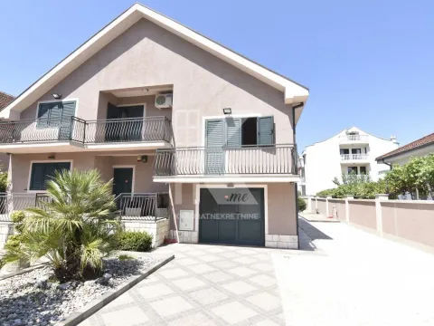 Rent, house, 200m², Stari Aerodrom, Podgorica - image 2