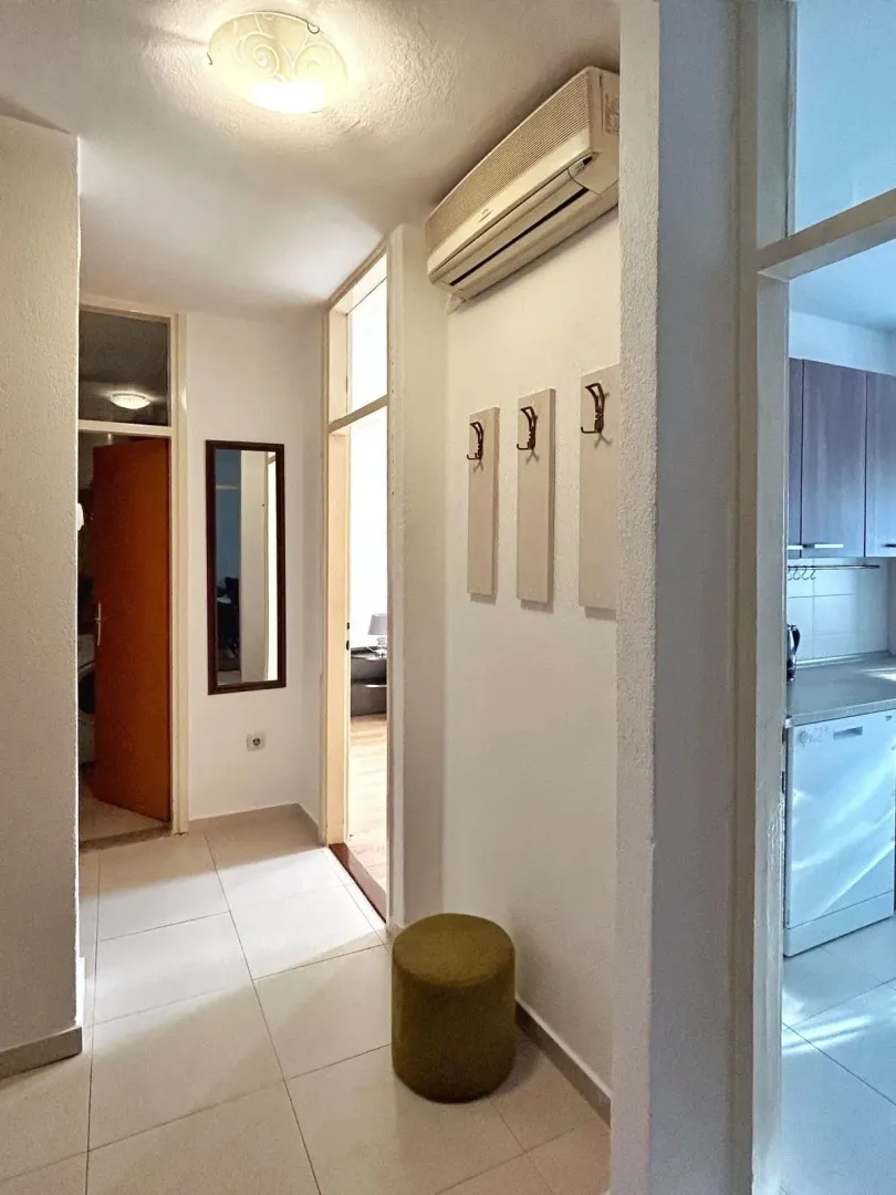 Izdavanje, dvosoban stan, 60m², Preko Morače, Podgorica