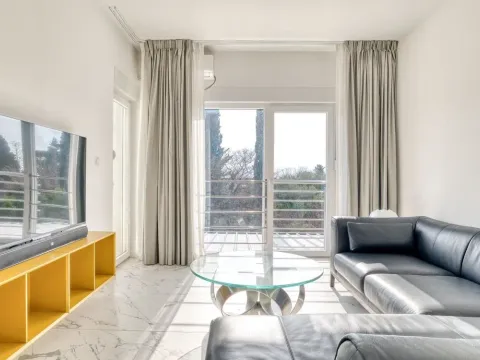 Sale, two bedroom apartment, 60m², Petrovac, Budva - image 2