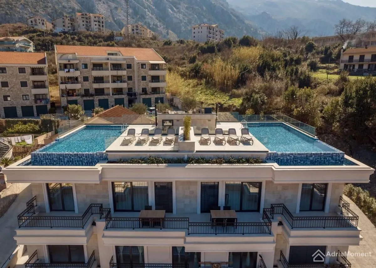 Prodaja, trosoban stan, 192m², Dobrota, Kotor