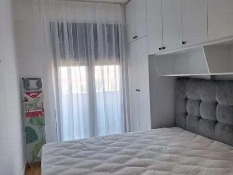 Rent, one bedroom apartment, 43m², Stari Aerodrom, Podgorica - image 9