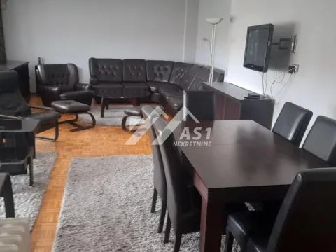 Izdavanje, četvorosoban stan, 86m², Novo naselje, Novi Sad