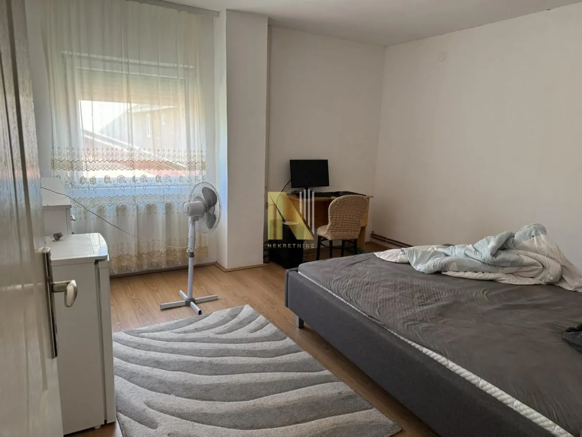 Prodaja, kuća, 441m², Veternik, Novi Sad Sve Podlokacije