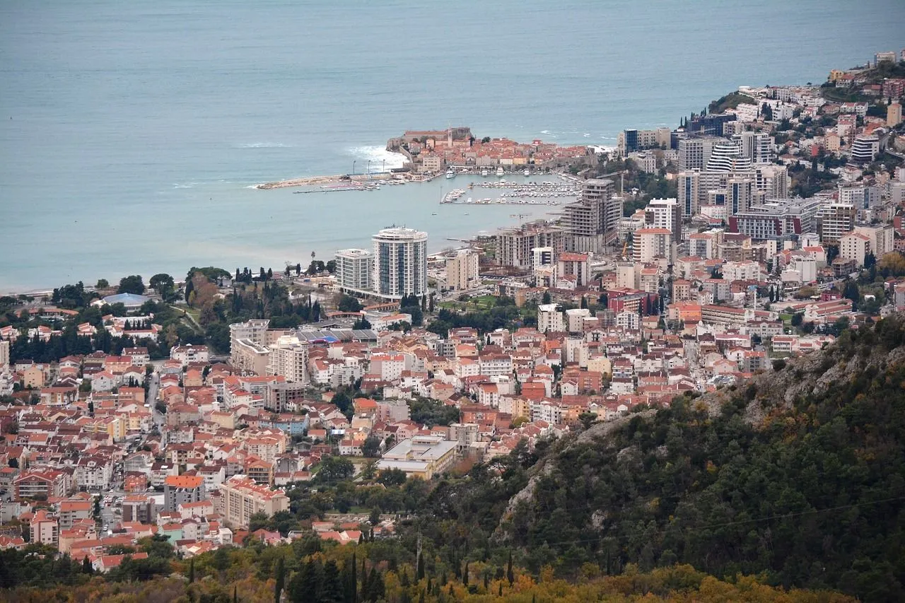 Rent, office space, 90m², Babilonija, Budva