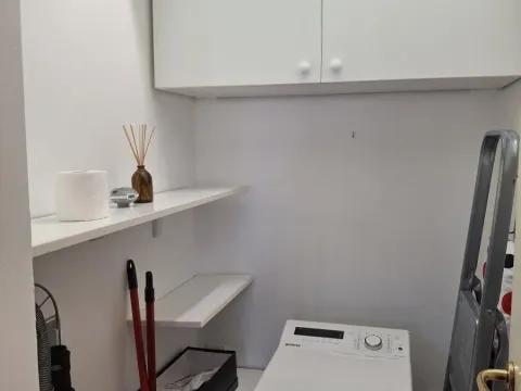 Izdavanje, trosoban stan, 69m², Savski Venac, Beograd - image 12