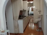 Izdavanje, trosoban stan, 62m², Savski Venac, Beograd