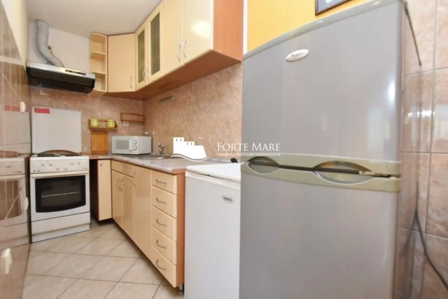 Prodaja, dvosoban stan, 70m², Đenovići, Herceg Novi