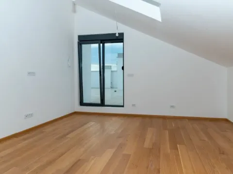 Izdavanje, stan, 173m², Zabjelo, Podgorica - image 6