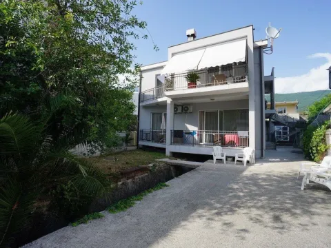 Kuća in Zelenika