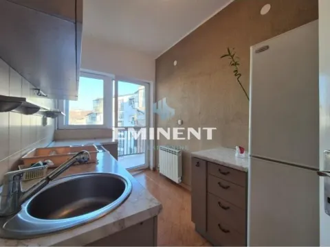Rent, three bedroom apartment, 110m², Kalenić Pijaca, Vračar Sve Podlokacije - image 15
