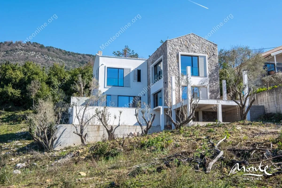 Prodaja, kuća, 240m², Kavač, Kotor