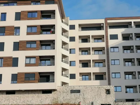 Rent, one bedroom apartment, 44m², Bečići, Budva - image 4