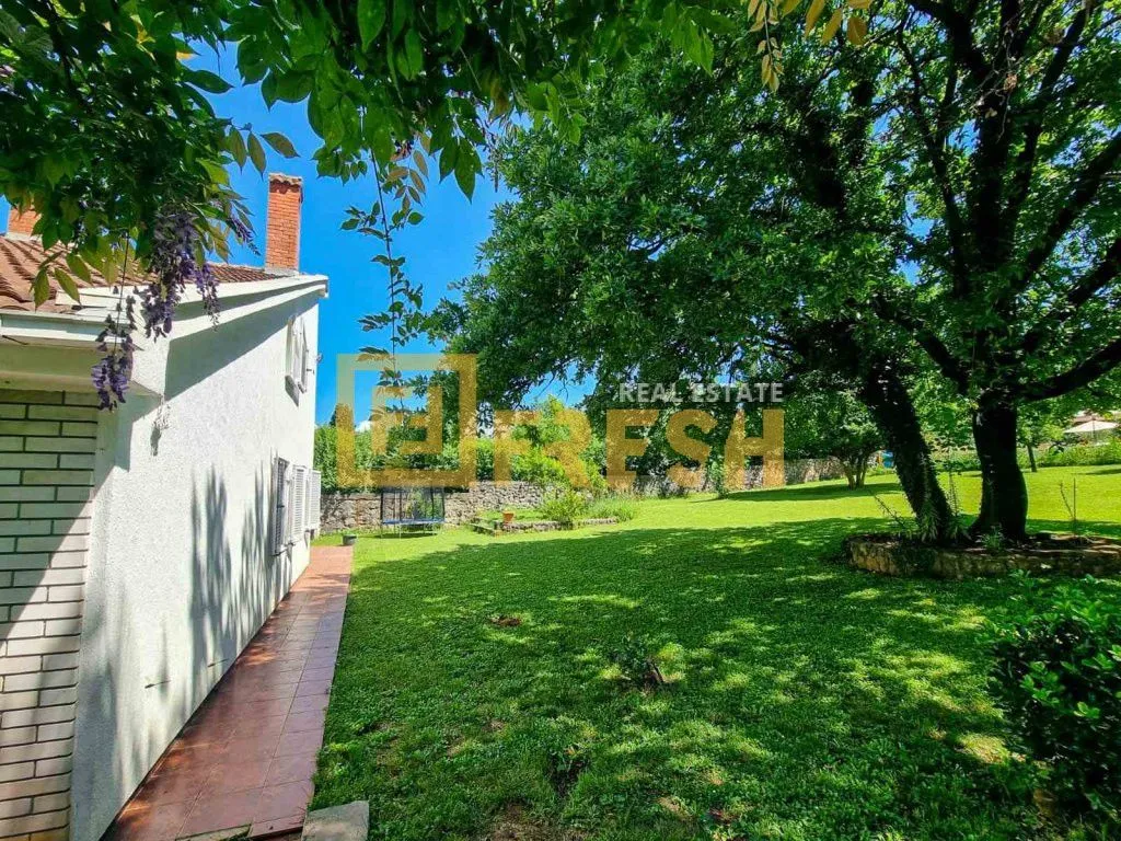 Rent, house, 250m², Mareza, Podgorica