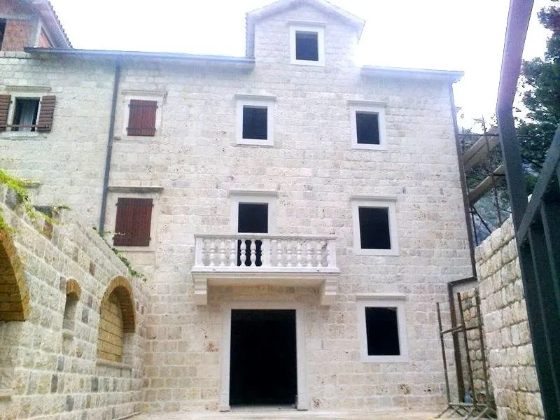 Sale, house, 450m², Dobrota, Kotor