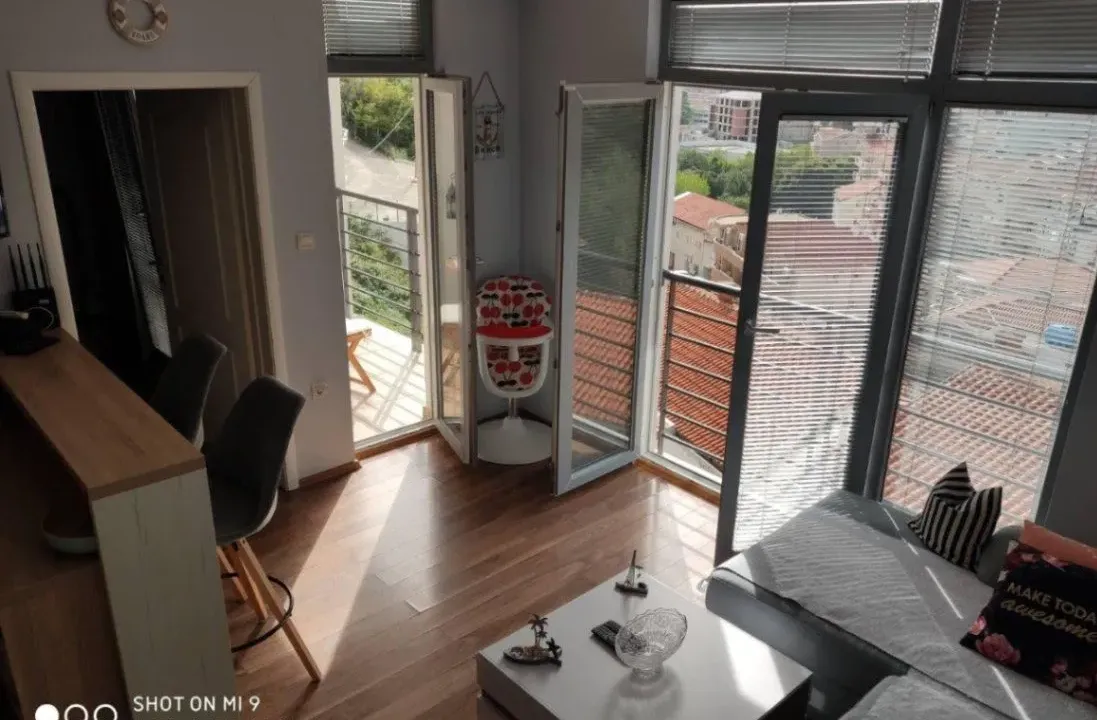 Rent, one bedroom apartment, 42m², Bečići, Budva