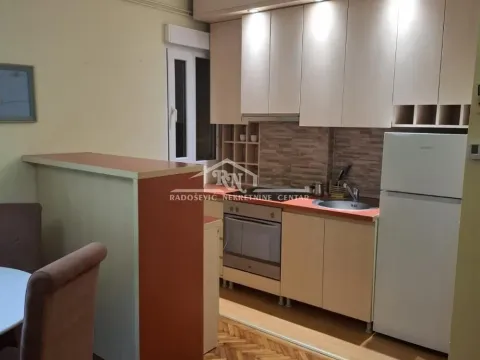 Izdavanje, jednosoban stan, 40m², Karaburma, Palilula Sve Podlokacije - image 8