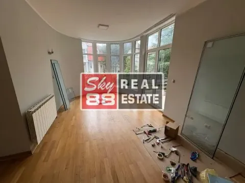 Izdavanje, kuća, 250m², Savski Venac, Beograd - image 14