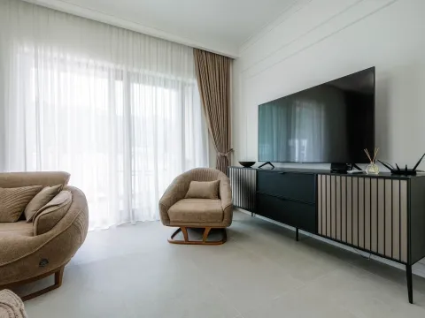 Sale, two bedroom apartment, 87m², Bečići, Budva - image 2