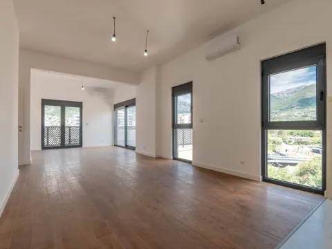 Prodaja, trosoban stan, 120m², Centar, Bar - image 7