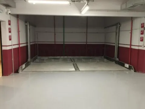 Izdavanje, trosoban stan, 85m², Stari Grad, Beograd - image 13