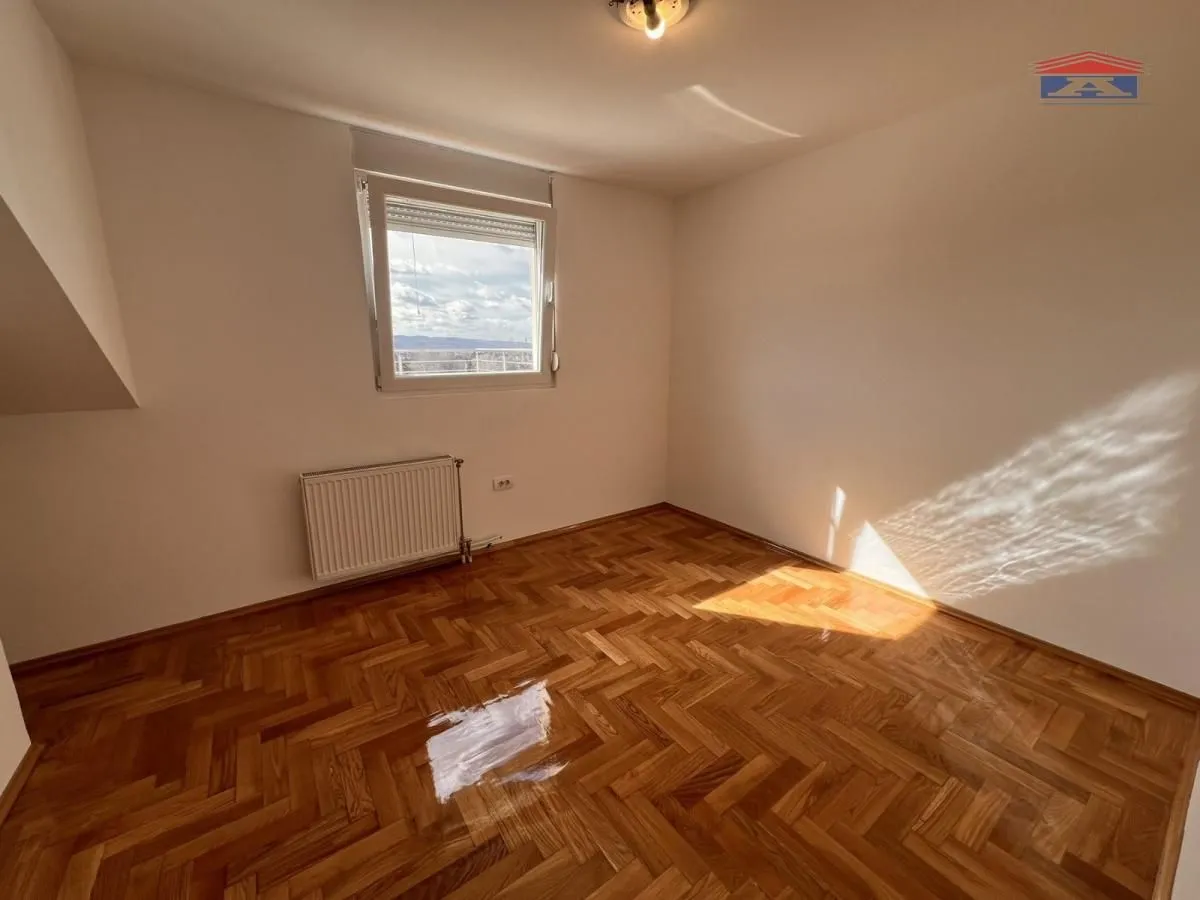 Prodaja, četvorosoban stan, 117m², Bulevar Evrope, Novi Sad Sve Podlokacije