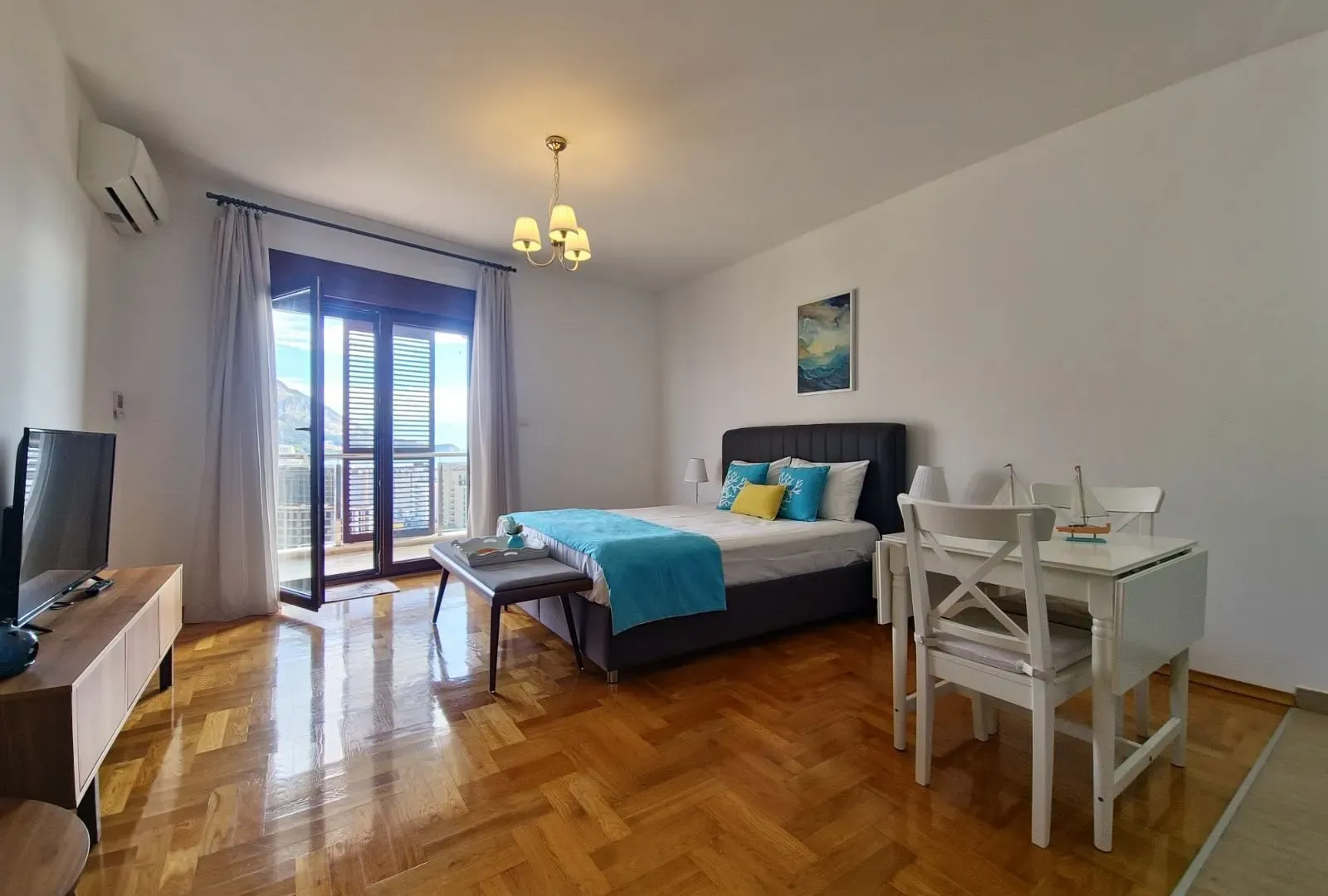 Rent, studio apartment, 42m², Bečići, Budva