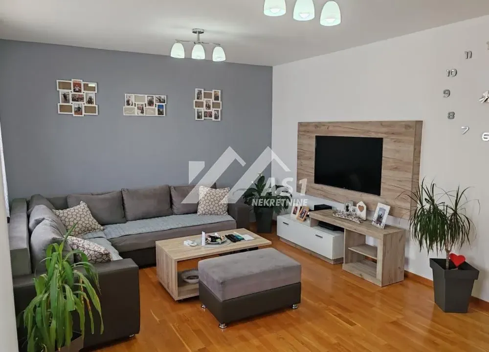 Sale, four bedroom apartment, 80m², Veternička rampa, Novi Sad Sve Podlokacije
