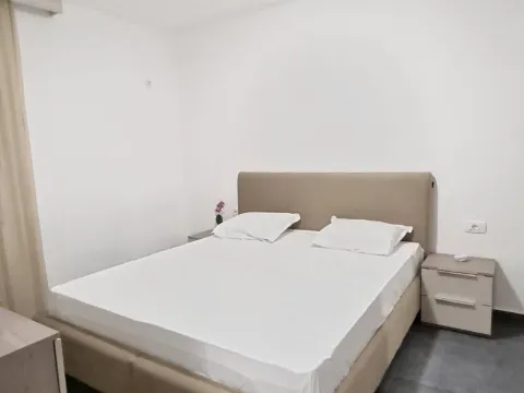 Rent, one bedroom apartment, 45m², Lastva Grbaljska, Kotor - image 7