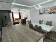 Izdavanje, trosoban stan, 115m², Kalimanj, Tivat - image 2