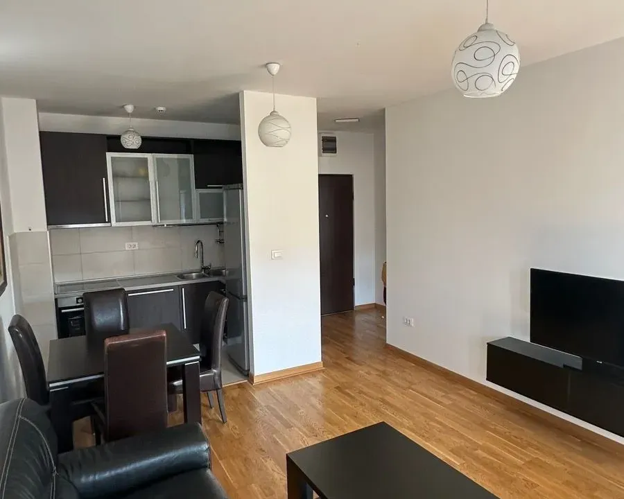 Izdavanje, jednosoban stan, 45m², City Kej, Podgorica