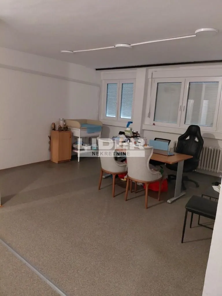 Izdavanje, dvosoban stan, 71m², Novi Beograd Blok 1 Fontana, Novi Beograd Sve Podlokacije