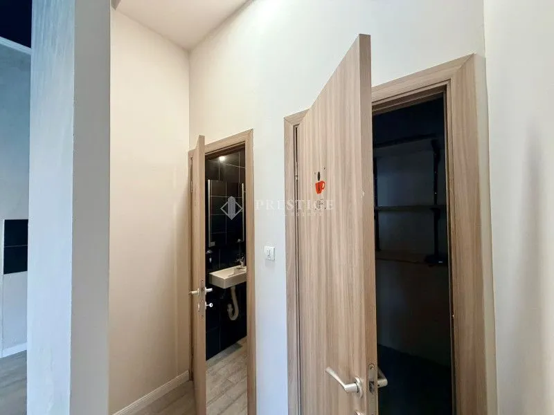 Rent, office space, 45m², City Kvart, Podgorica