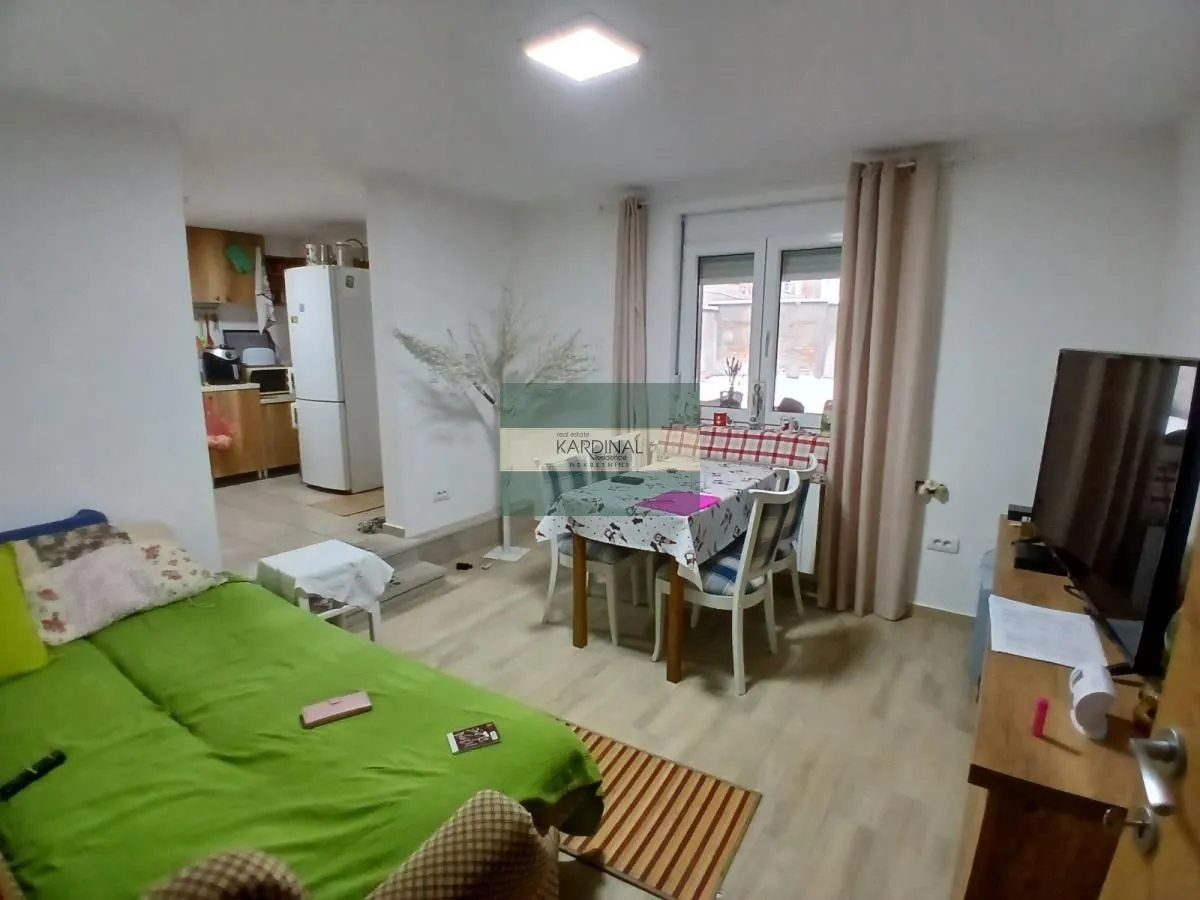 Prodaja, kuća, 273m², Grošnica, Kragujevac