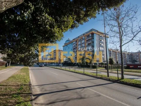 Izdavanje, poslovni prostor, 360m², Preko Morače, Podgorica - image 2