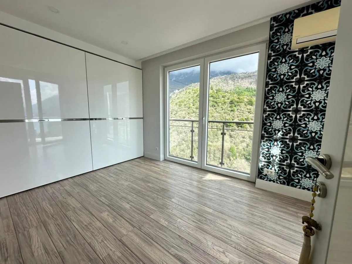 Sale, two bedroom apartment, 131m², Bečići, Budva