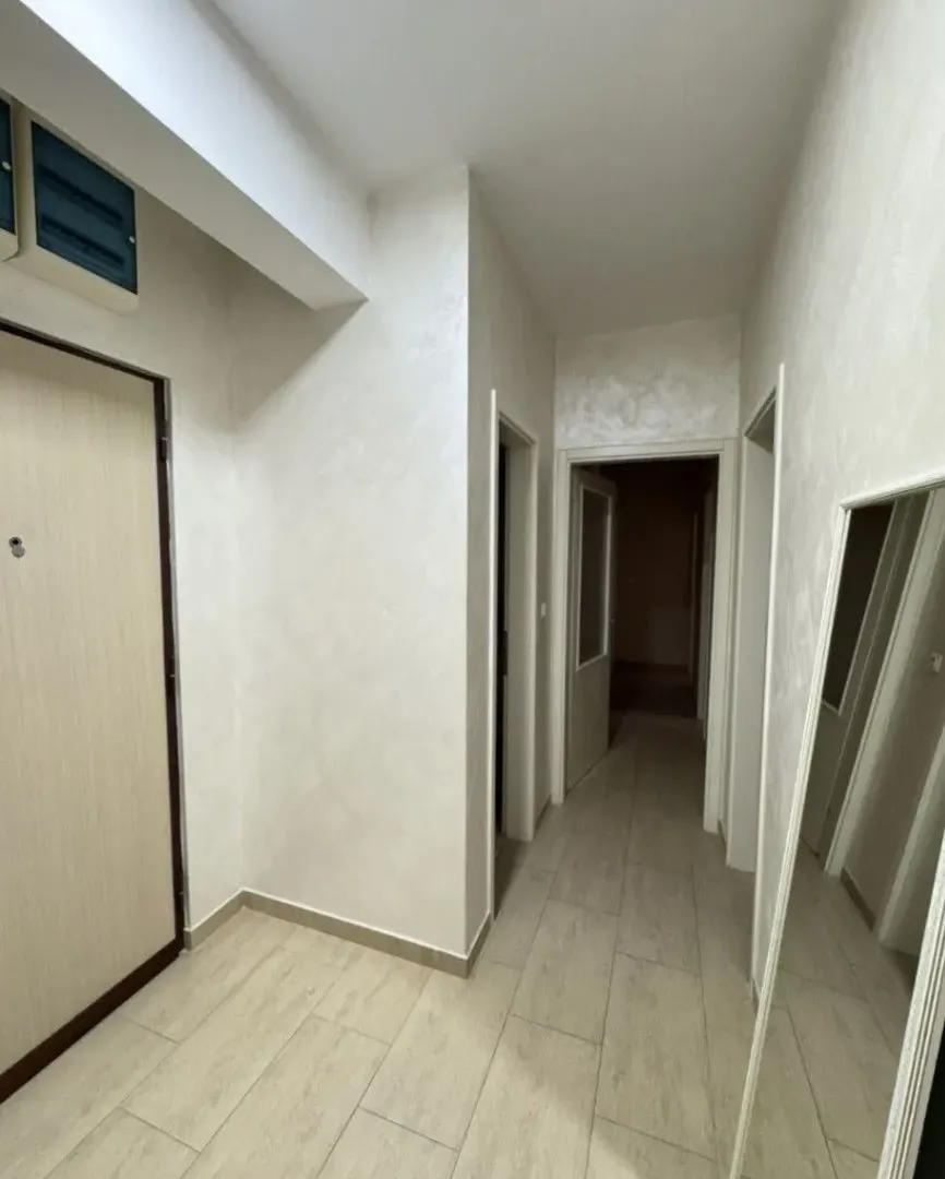 Izdavanje, trosoban stan, 95m², Kruševac, Podgorica