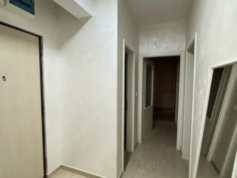 Izdavanje, trosoban stan, 95m², Kruševac, Podgorica - image 4