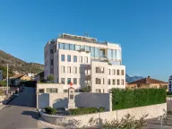 Prodaja, jednosoban stan, 54m², Centar, Tivat - image 1