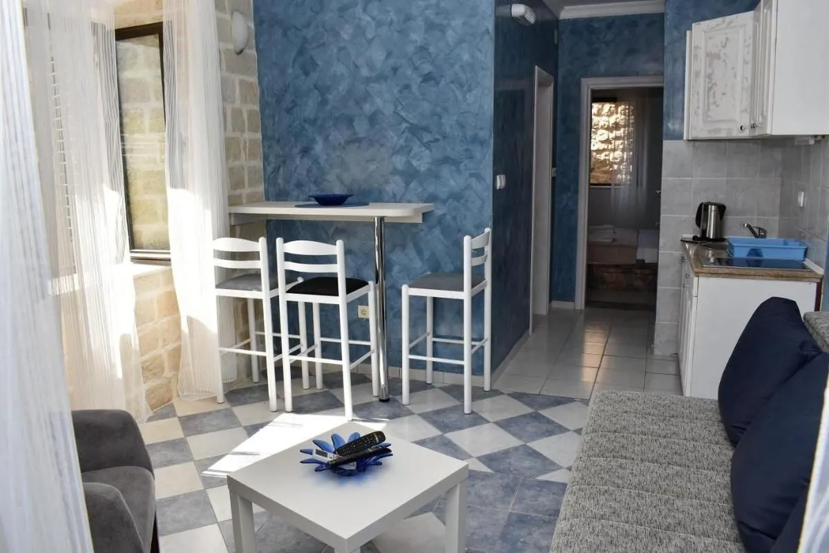 Prodaja, kuća, 420m², Prčanj, Kotor