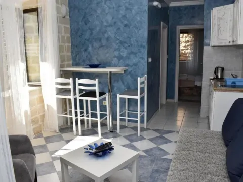 Prodaja, kuća, 420m², Prčanj, Kotor - image 9