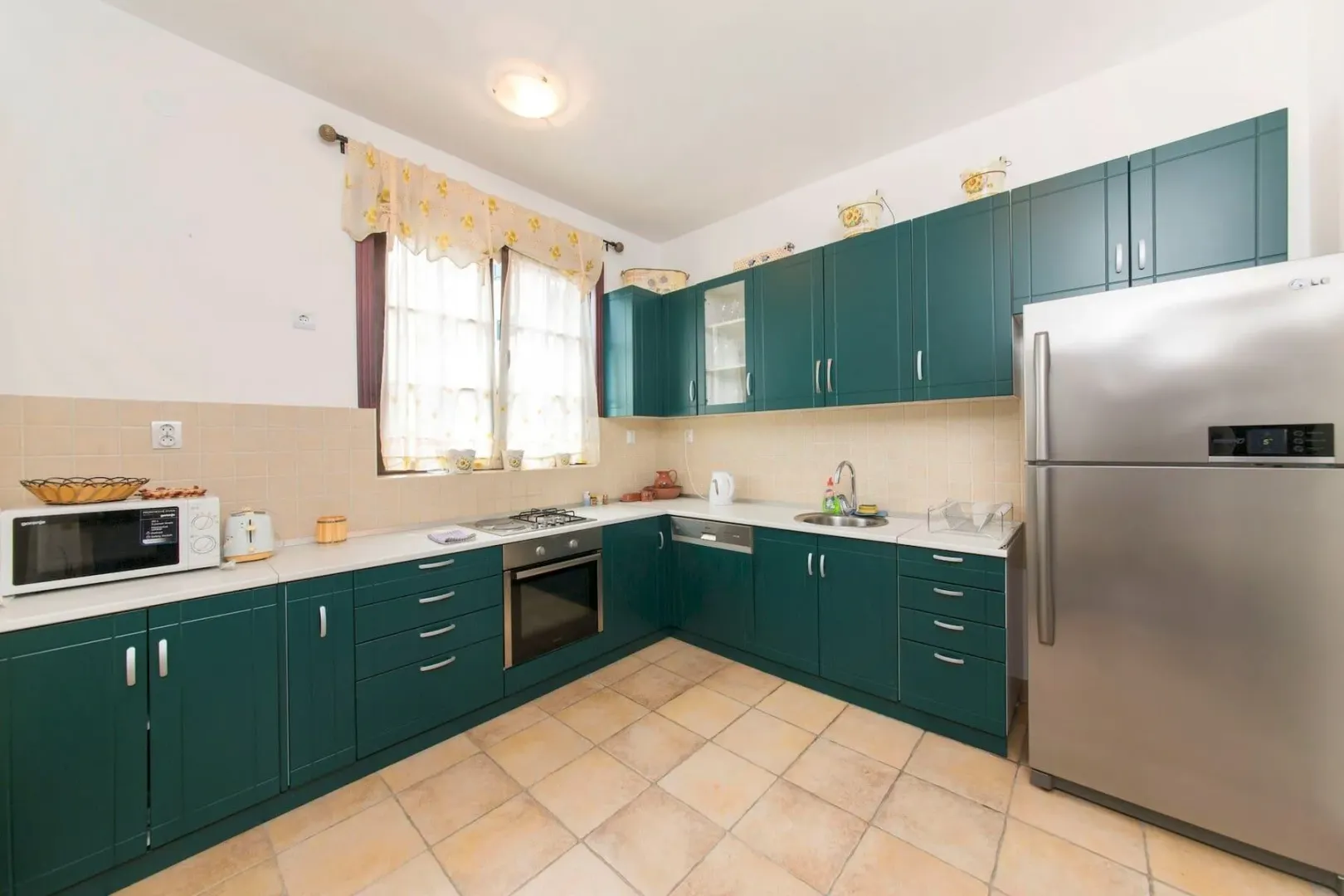 Prodaja, kuća, 235m², Kostanjica, Kotor