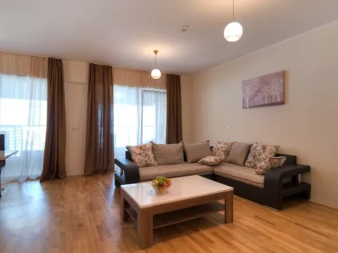 Prodaja, dvosoban stan, 82m², Budva, Crna Gora - image 10