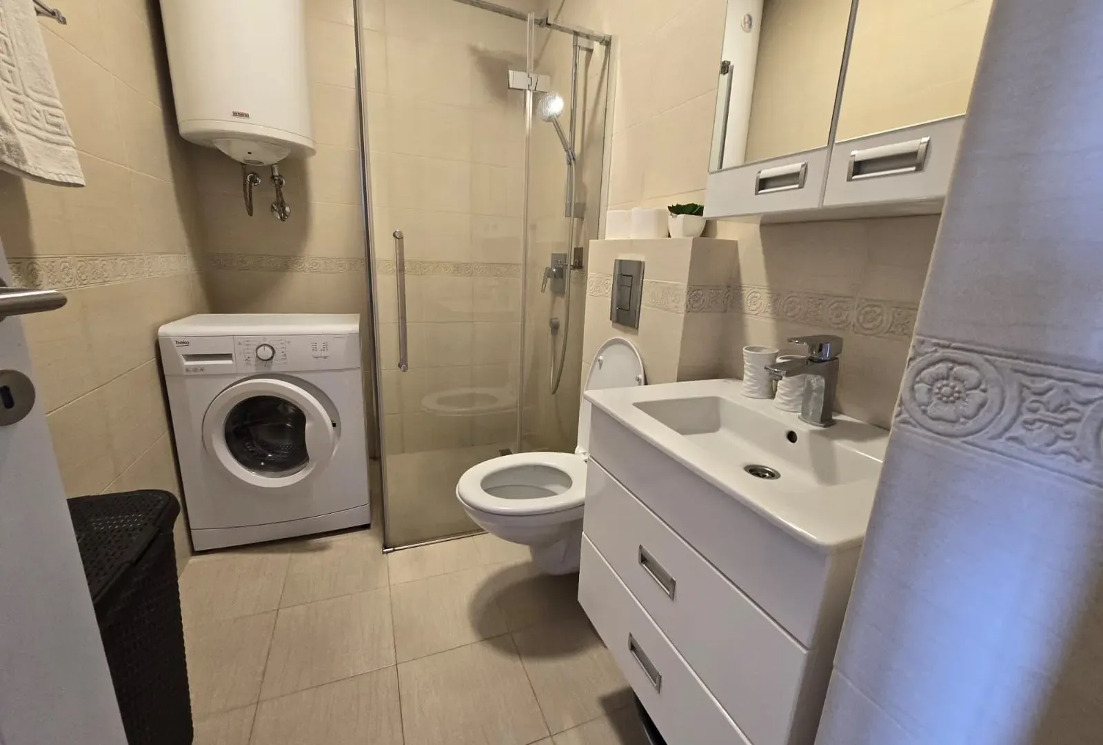 Sale, three bedroom apartment, 79m², Petrovac, Budva