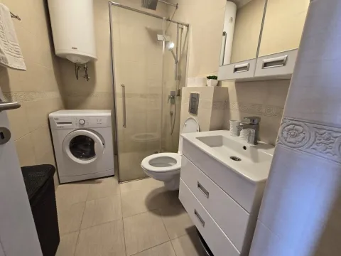 Prodaja, trosoban stan, 79m², Petrovac, Budva - image 3