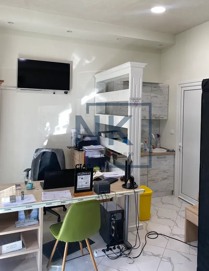 Prodaja, poslovni prostor, 101m², Blok 9, Podgorica