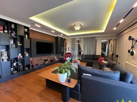 Sale, three bedroom apartment, 195m², Pobrežje, Podgorica - image 20