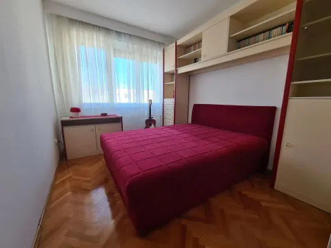 Izdavanje, dvosoban stan, 65m², Stara Varoš, Podgorica - image 14