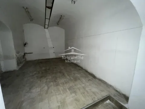 Prodaja, poslovni prostor, 17m², Stari Grad, Beograd - image 8